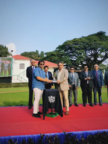 The Rajyotsava Trophy is presented to the winning connections of Yukan.