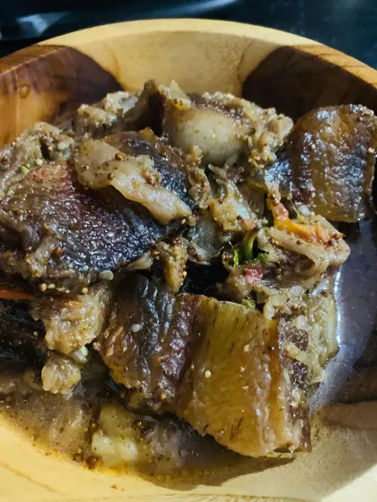 I cooked the smoked pork simply to enjoy its true flavor. It was absolutely delicious.