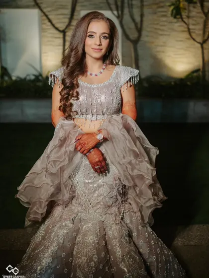 Surbhi's cocktail look was all about celebrating her dusky skin. I created a subtle yet glamorous look that made her shine.