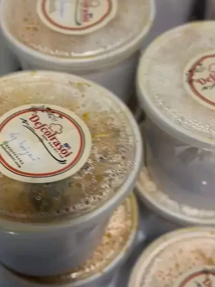 Our food containers are sealed with our DefColRasoi sticker, a mark of our quality and hygiene. This ensures your food reaches you safe and fresh.