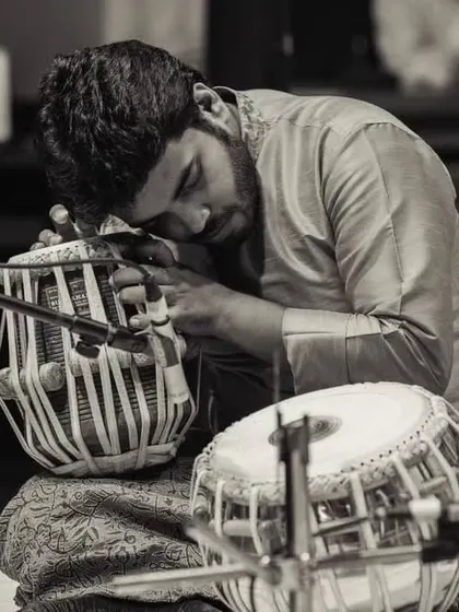 A photo that speaks to the internal journey of a musician. Sometimes, you have to free yourself from the prison of other people's opinions to find your true voice.