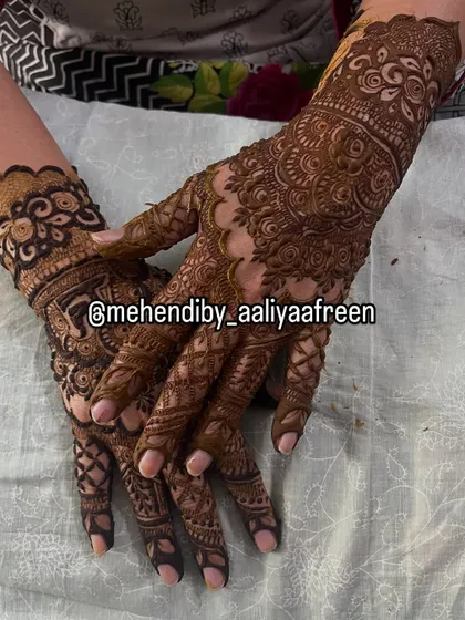 A cute design incorporating the initials 'F' and 'T' into an intricate pattern.