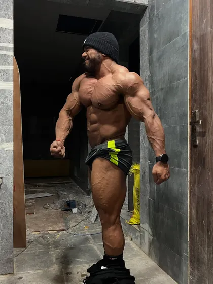 A side chest pose from my prep files. Real growth starts when you're tired of your own excuses.