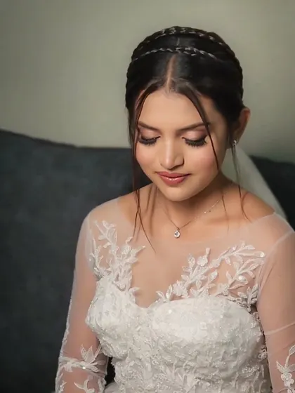 This is the story of Sensita, who booked me by mistake but trusted in faith. The result was this stunning, dreamy bridal look that left us both overwhelmed with happiness.