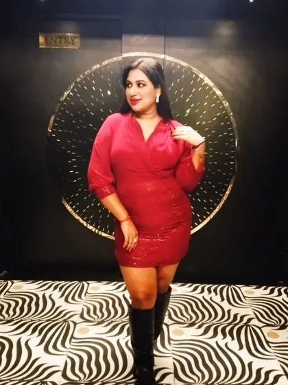 A final shot from the Zozo entrance, looking away with a confident smile. The perfect start to an amazing Christmas party.