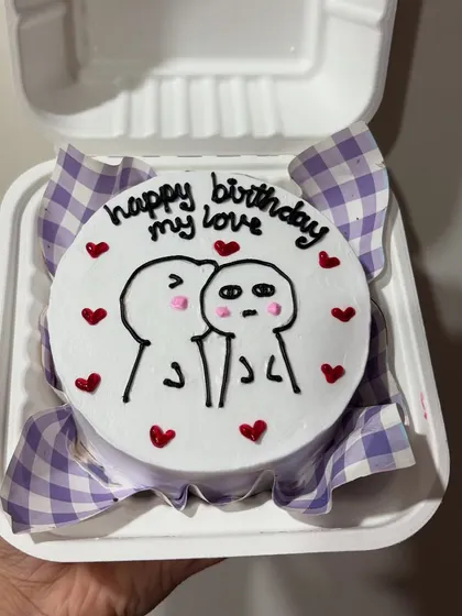 Another take on a romantic and cute bento cake design for a loved one's birthday.