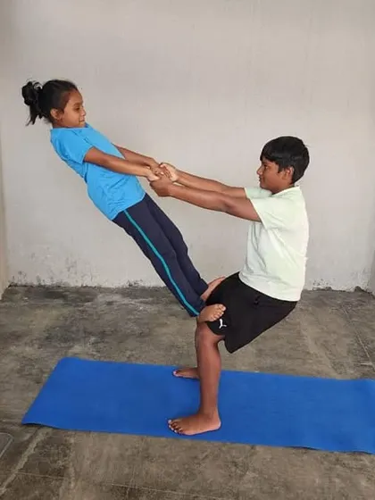 A classic partner balance that looks simple but requires significant trust and core engagement from both participants.