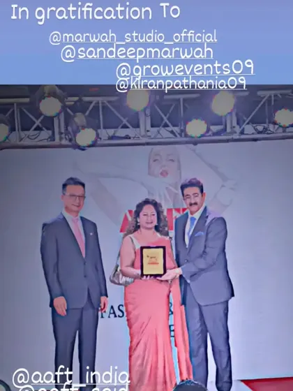 A moment of gratitude. Receiving this award from Mr. Sandeep Marwah at the AAFT Global Fashion & Design Week was a true honor.