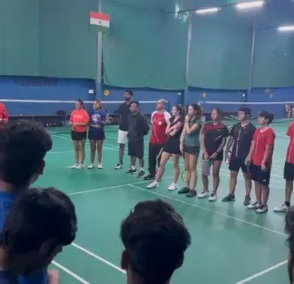 Our coach addressing both our trainees and the visiting Peruvian team. These collaborations are invaluable for learning and cultural exchange.