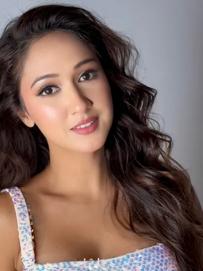 A soft and pretty look for Krissann. The makeup is minimal yet polished, perfect for a photoshoot or a day event.