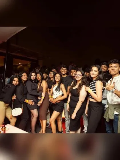 More happy faces from a Saturday night. Creating a space where everyone can let loose and have fun is my main goal.