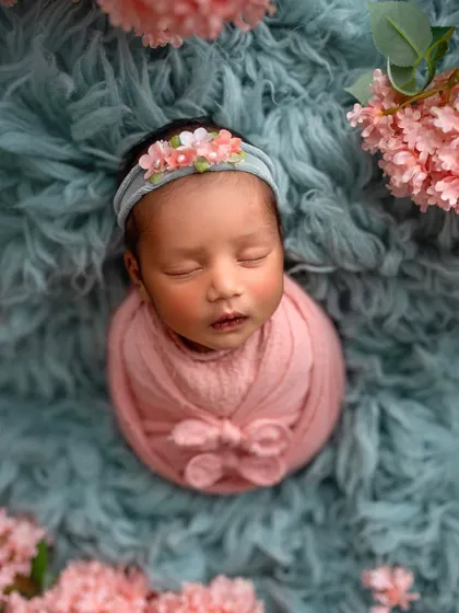 During my workshops, I show how to get multiple looks from one wrap. Here's a beautiful overhead shot with a pink and teal color combination.