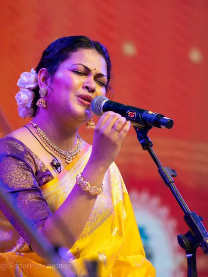 For another Diwali Pahat event, I styled Priyanka Barve in a vibrant yellow Banarasi saree with a contrasting purple brocade blouse. A classic and auspicious color combination.