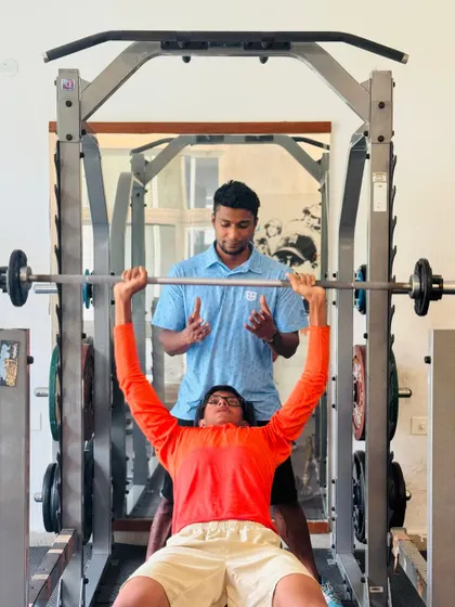 In the gym, our athletes work on golf-specific strength. Whether it's a bench press, a group discussion with a trainer, or single-leg exercises for stability, every movement has a purpose.
