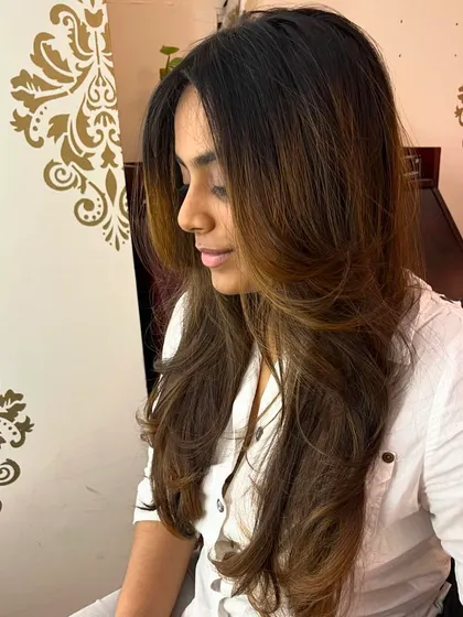 Another angle of Fida's beautiful layered haircut.