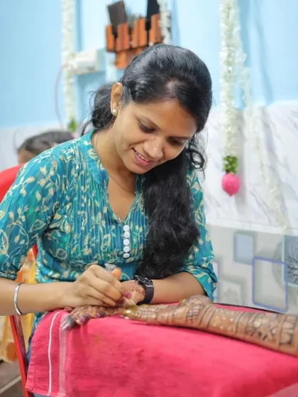 This is me in my element, completely focused on applying a detailed bridal design for a client. This is the passion I bring to my teaching as well.