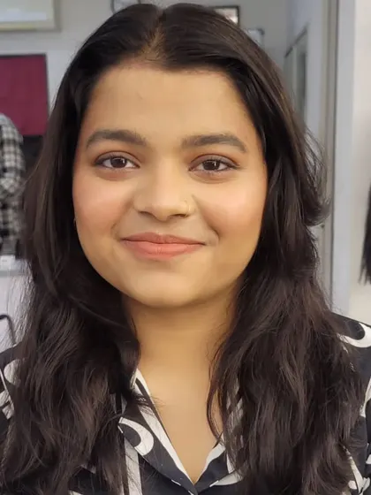 This straight makeup look is perfect for everyday wear or a low-key event. It enhances the natural beauty without looking like heavy makeup.