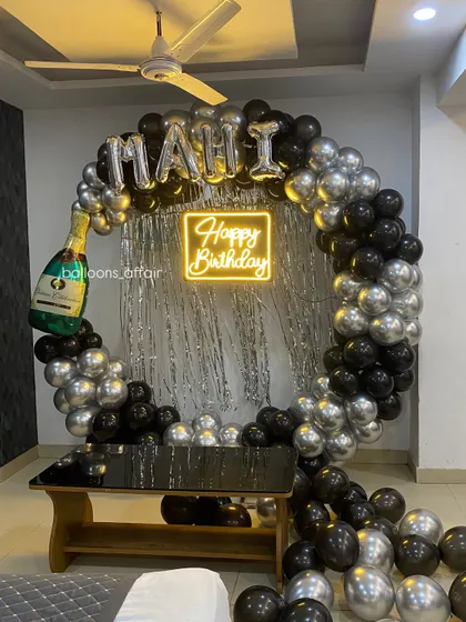 Another angle of the stylish black and silver birthday decoration.