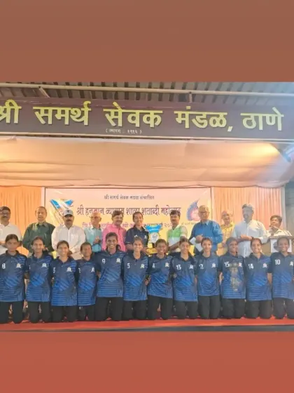 The winning women's team at the Shri Hanuman Vyayam Shala event.