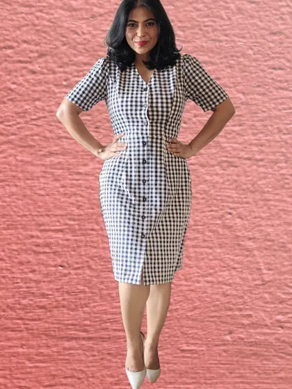 For the third look, I've removed the belt entirely. This gives the dress a more straight, streamlined silhouette, which can be very chic and modern. Which style do you prefer?