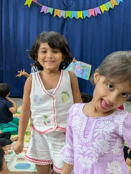 The pure, uninhibited joy of storytelling. These candid smiles capture the fun and playful atmosphere I strive to create in every session, where kids feel safe to be themselves.