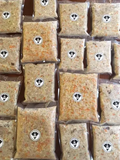 I create meal packs in different sizes because every dog has different needs. Your delivery will have portions calculated just for your dog's weight and activity level.