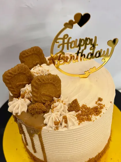 If Biscoff is your love language, this cake is a love letter. It's loaded with Biscoff drip, cookies, and crumbs for the ultimate treat.