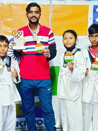 Another group shot of my champions with their India Open medals.