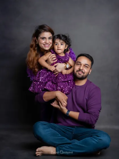 A family that glows together, grows together. We love coordinating outfits for a cohesive and beautiful family portrait.