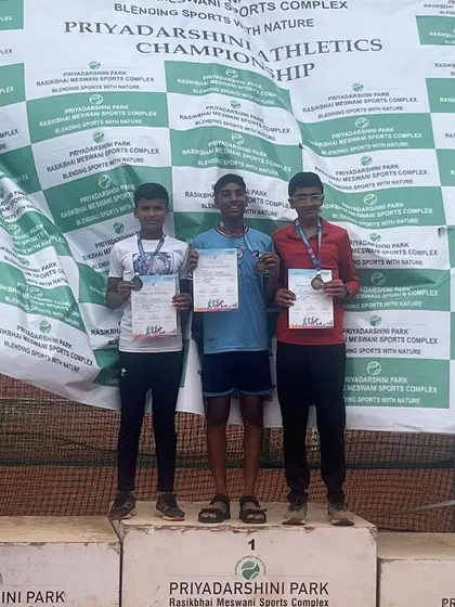 Piyush celebrating his silver medal in the 600m category at the Priyadarshini Park Championship.