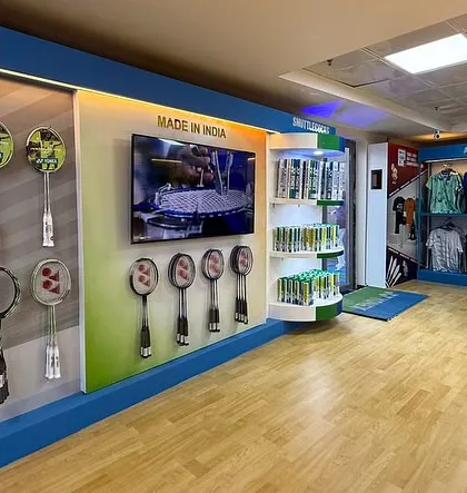 A look inside the Yonex merchandise store we set up at the BWF championships. We handle everything from the structure and interior design to the product displays and lighting.