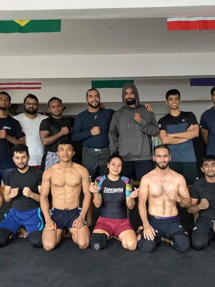 Greeting the weekend with some hard sparring rounds. This is how we end the week strong.