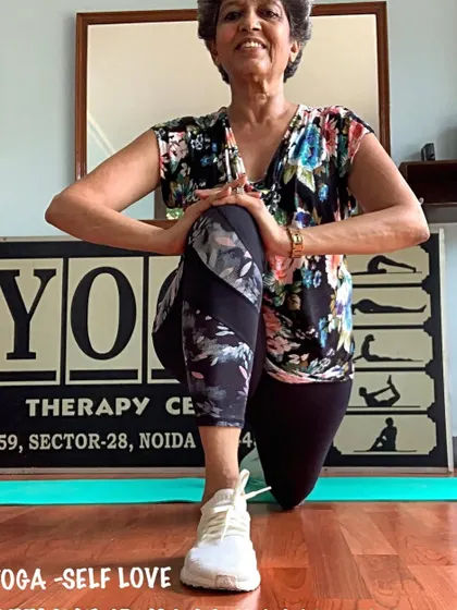 Finding joy in a simple lunge. Each movement is an act of self-love, giving your body the attention and care it deserves during this special time.