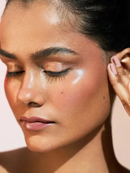 This image captures the essence of healthy, hydrated skin. This is the kind of work that gets you booked as a professional artist.