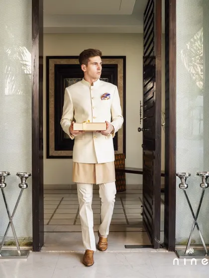 This image captures the act of giving. Whether for a wedding or a festival, presenting a thoughtfully chosen gift from us is a gesture of respect and celebration.