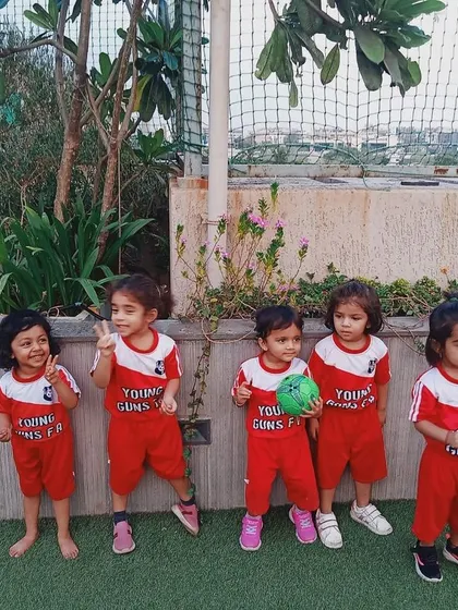 An all-girls team for our toddler football class! We are so proud to create a space where girls can start their sports journey early and build a strong foundation.