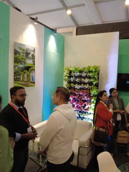 More great conversations happening at the Greenium booth. I believe in building relationships and sharing my passion for how greenery can transform spaces.
