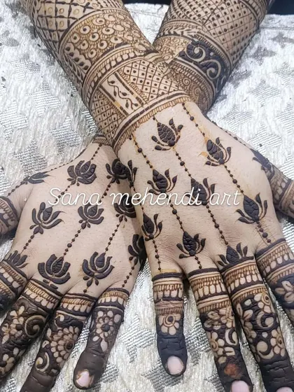 The lotus trail design is a popular choice for its grace and simplicity.