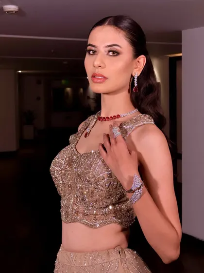 Sangeet bridal glam at its finest. This shot captures the confident and modern vibe of the look, with a focus on the eyes and glowing skin.