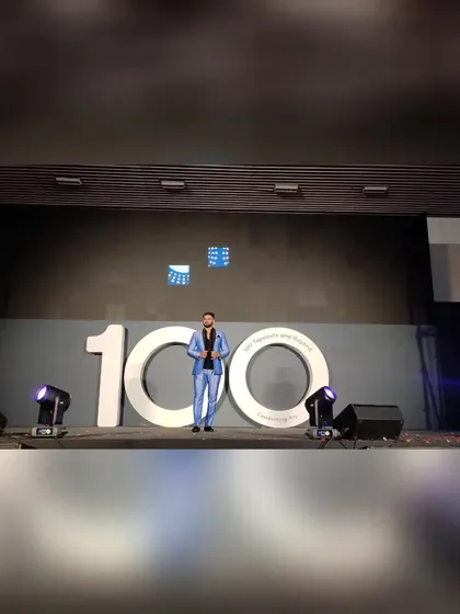 A full view of the massive stage for the Qualcomm celebration. I am experienced in performing in large convention centers and auditoriums.