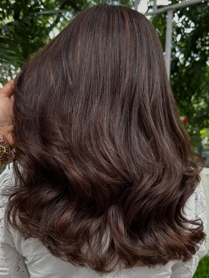 The back view of her subtle and stunning first hair color.