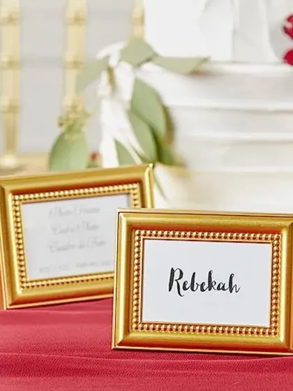 Add personality to your tables with these premium-quality, gold-framed name card holders. These pretty accents help you pre-plan your seating and add a touch of vintage glamour.