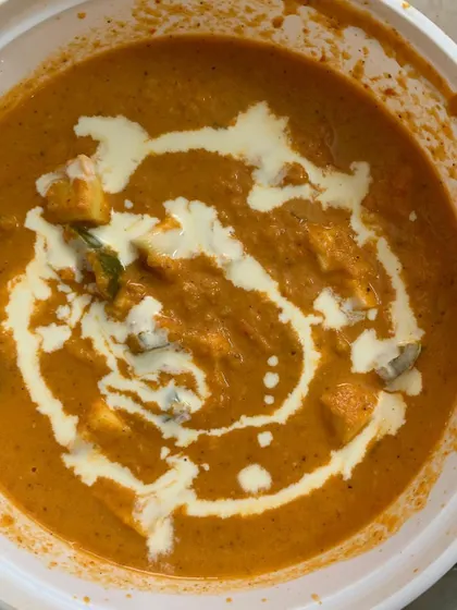 A duplicate image of the creamy paneer curry.