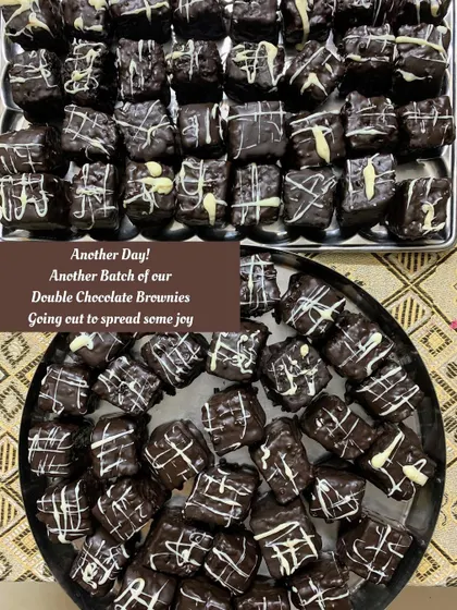 A duplicate image of the brownie batch.