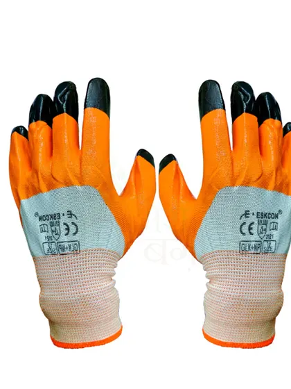 Protect your hands while you work in the garden with these durable gardening gloves. They provide a good grip and protect you from thorns and dirt.
