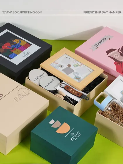You can't say no to these Friendship Day hampers. We have a wide range of boxes with customizable frames, coasters, and mugs to celebrate your forever friends.