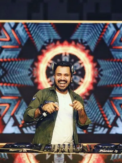 It's not just about the music, it's a full audio-visual experience. As a VDJ, I sync mind-blowing visuals with the tracks, creating an immersive atmosphere that makes the music feel larger than life.