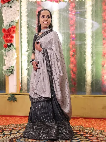 The full look. She looks so elegant and ready for the reception party.