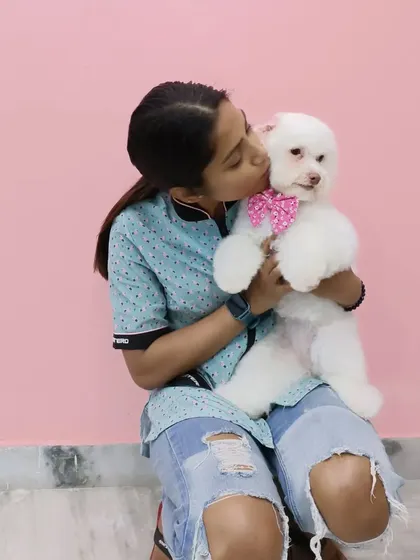 A sweet kiss for a sweet girl. Building a loving bond with the pets I groom is so important to me.