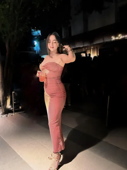Let the eyes do the talking. A full-length shot of a beautiful pink dress from Zara, perfect for a dinner date or a night out.